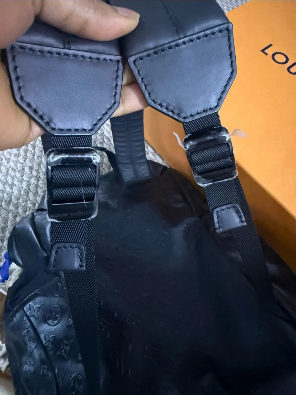 New Louis Vuitton Calfskin Monogramw Shadow Discovery Backpack in Black